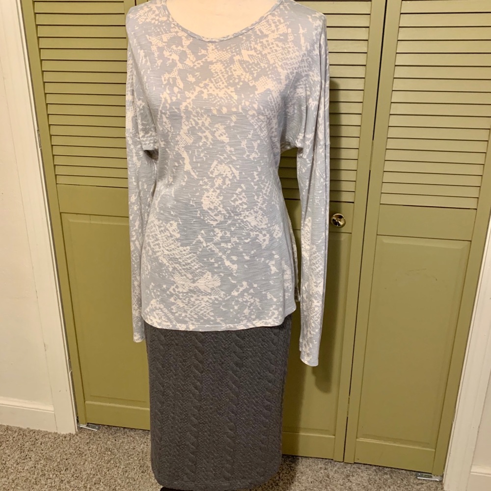Dolman sleeve lightweight top
